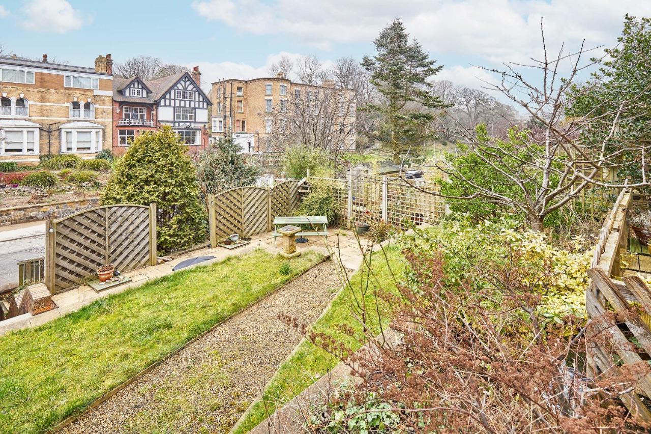 Host & Stay - The Garden Flat Scarborough Bagian luar foto